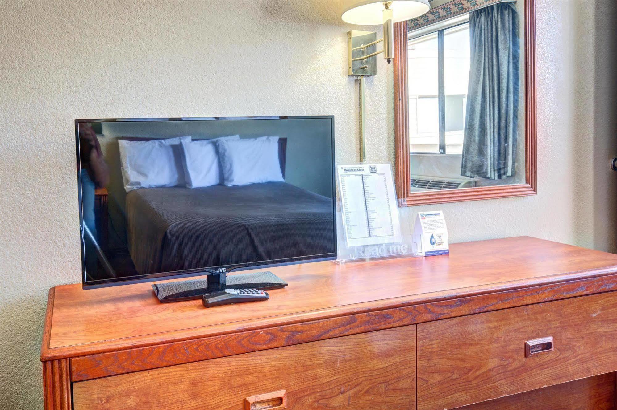 Good Nite Inn Redlands Zewnętrze zdjęcie